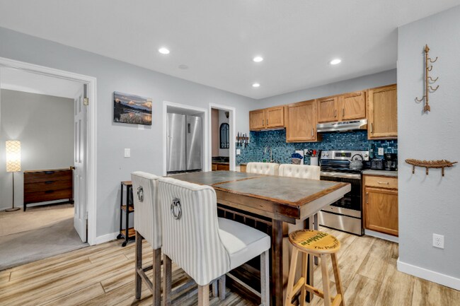 Building Photo - 2025 Canyons Resort Dr