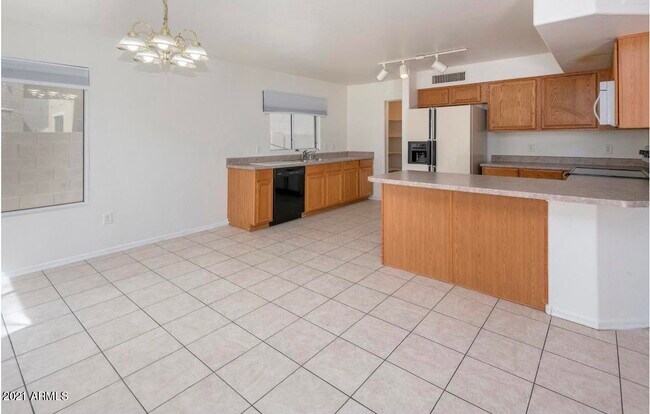 Building Photo - 12225 W Flanagan St