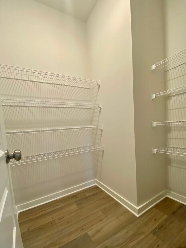 Building Photo - “Modern comfort meets Murfreesboro charm —...