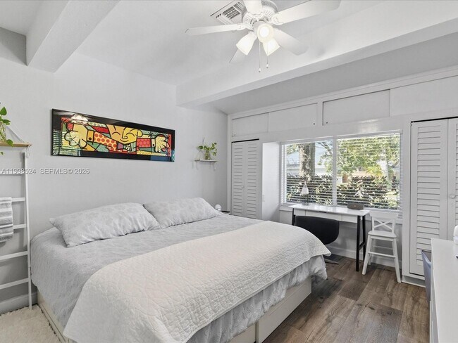 Building Photo - 2648 NE 26th Ave