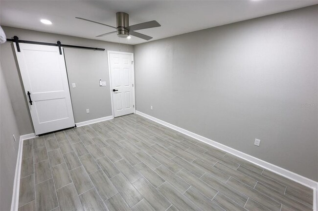 Building Photo - 14906 N Bayshore Dr