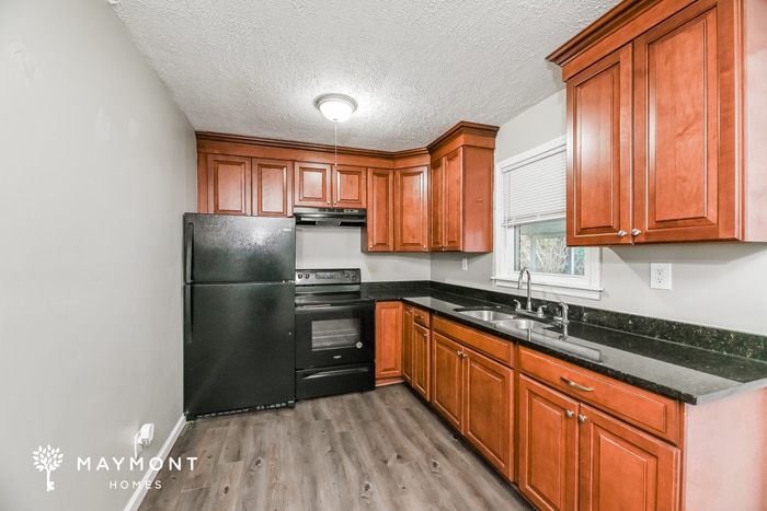 Building Photo - 421 Clarine Dr