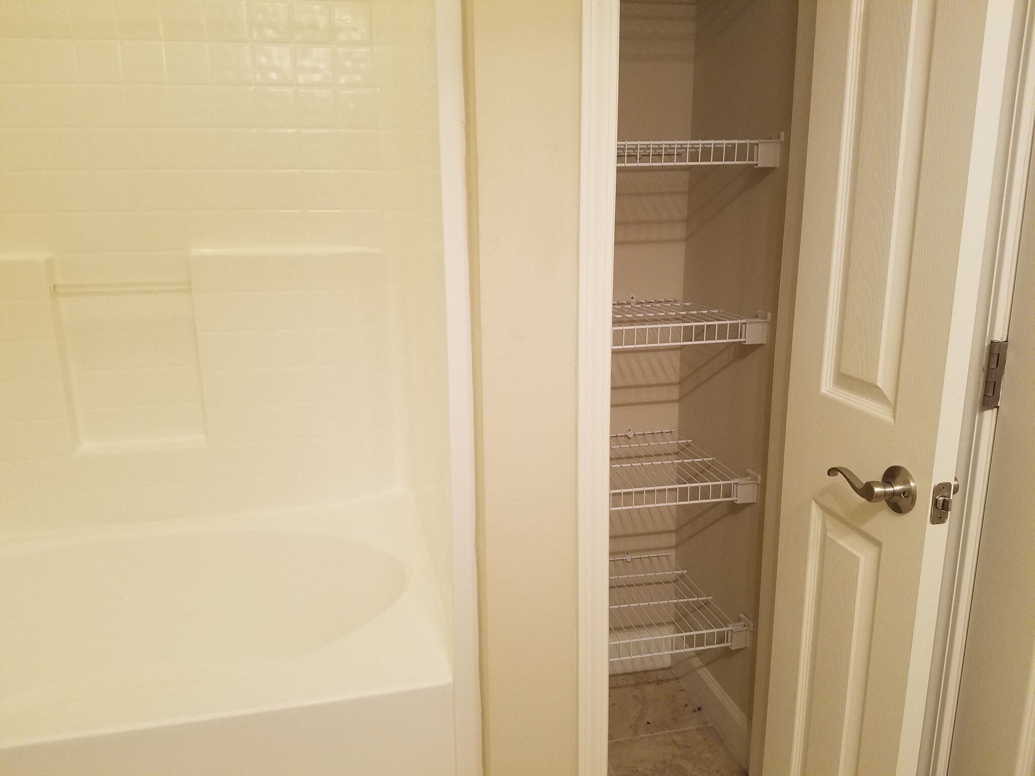 Building Photo - 2756 Mcknight Crossing Ct