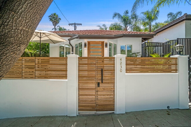 Building Photo - 4230 Van Nuys Blvd