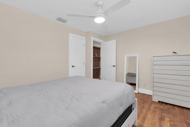 Building Photo - 518 77th Ave