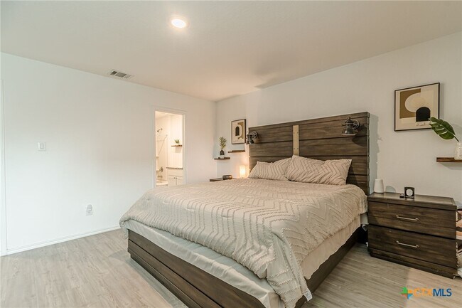 Building Photo - 5824 San Geronimo