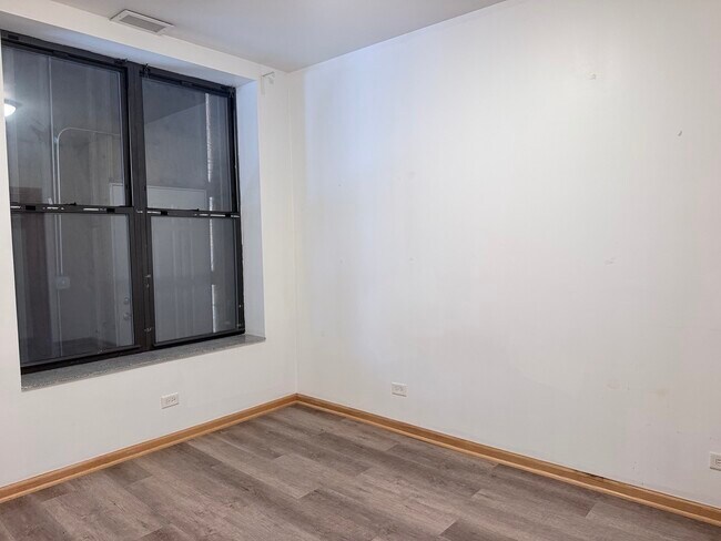 Building Photo - 2738 S Princeton Ave