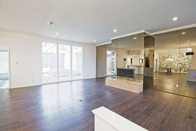 Building Photo - 3217 Squireswood Dr