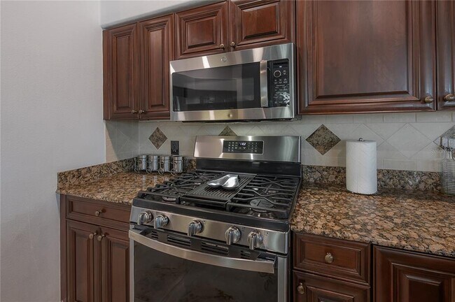 Building Photo - 27528 Water Ash Dr