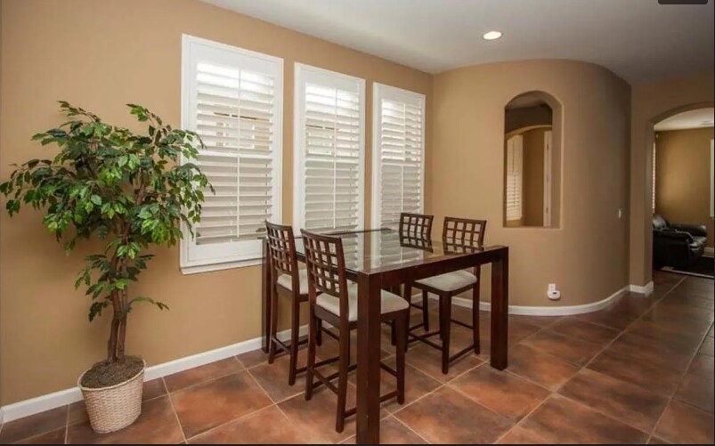 Building Photo - 3601 Rocking Horse Ct