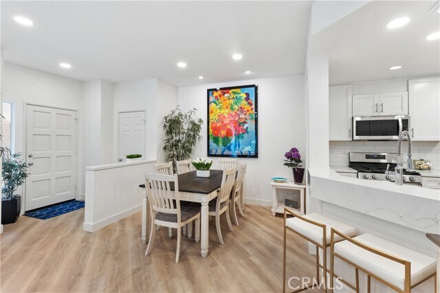 Building Photo - 85 Seaborough