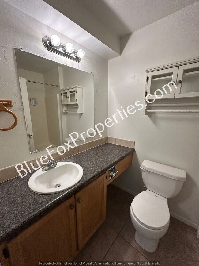 Building Photo - 2201 N Sparkman-Unit 2