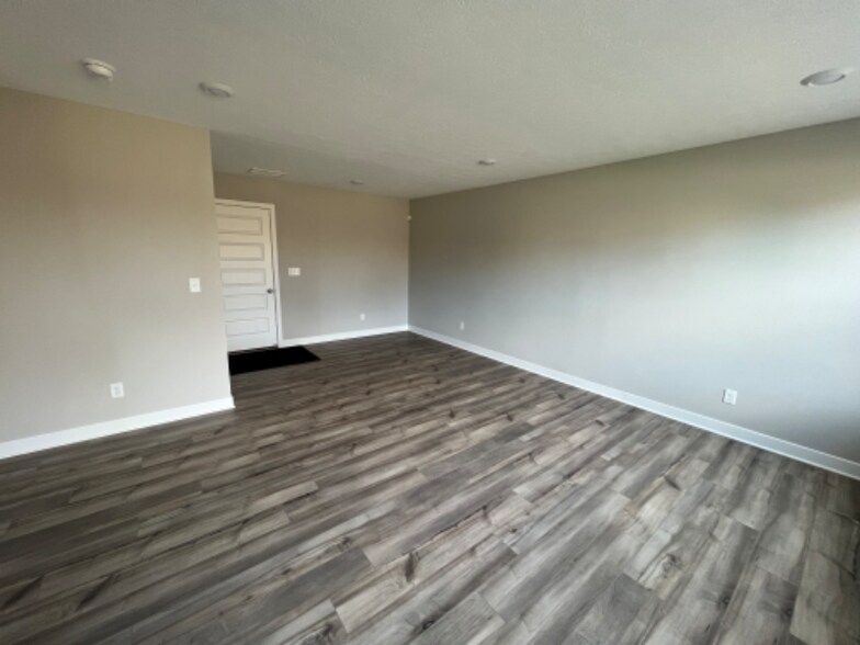 Building Photo - 13815 Tender Dr