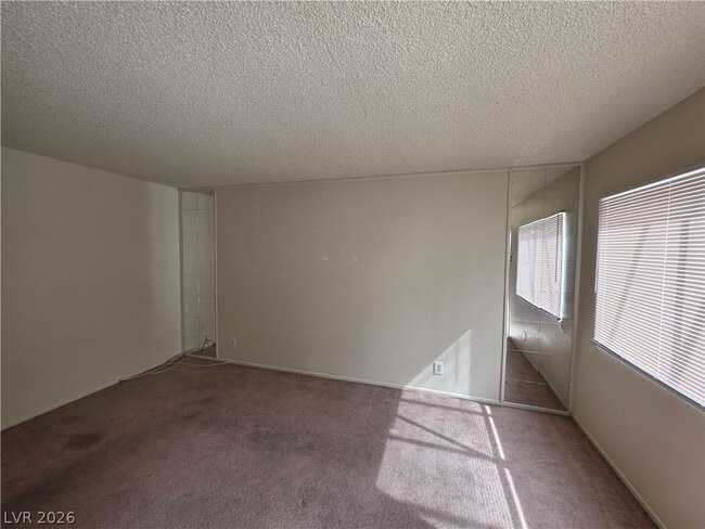 Building Photo - 241 Misty Isle Ln