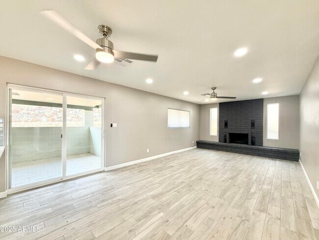 Building Photo - 1701 E Camino del Santo