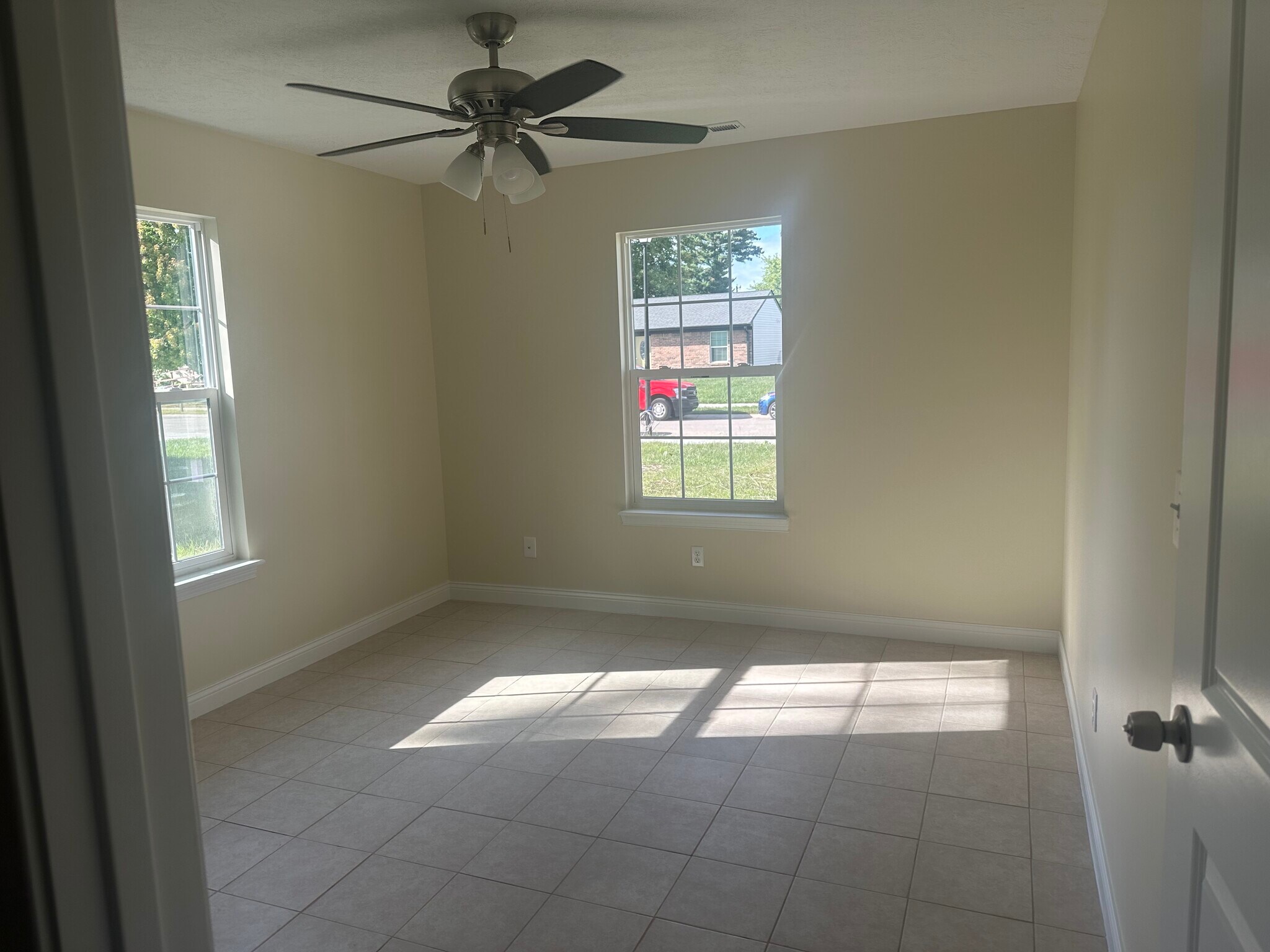 Master Bedroom - 461 Virginia Ct