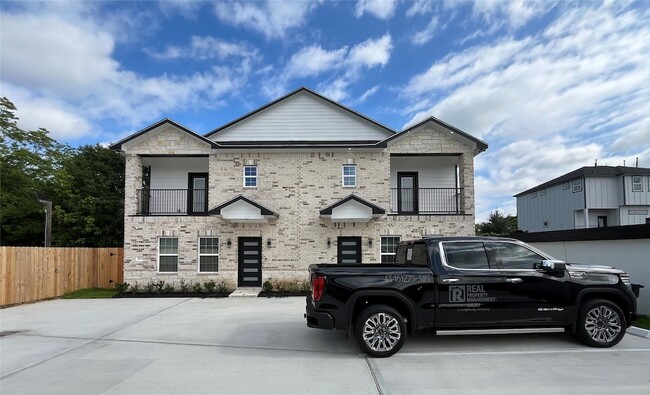 Building Photo - 4737 Reed Rd