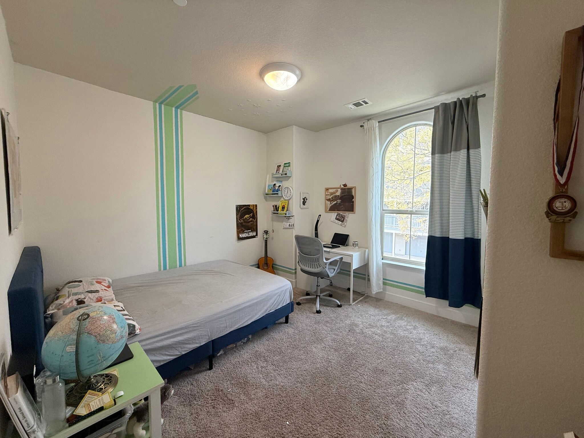 Second bedroom - 27 Rogers Ln