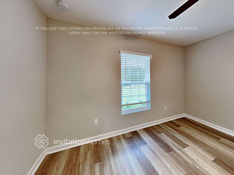 Building Photo - 1421 SW Hibiscus St