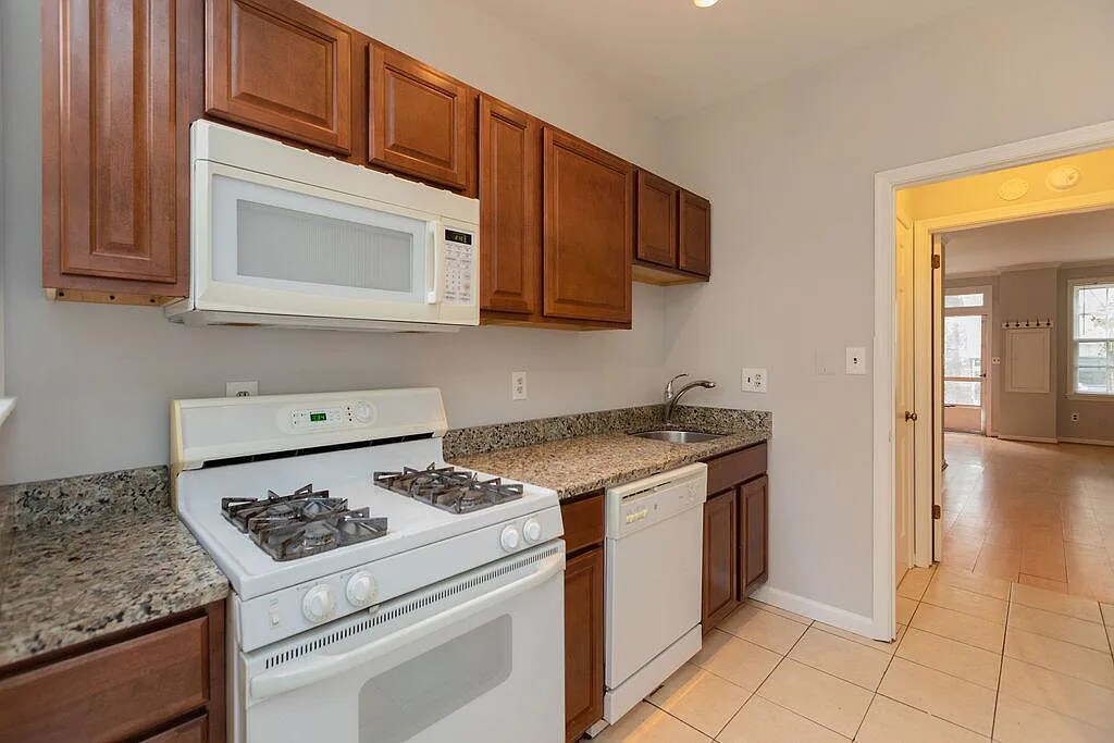 Building Photo - 955 25th St NW