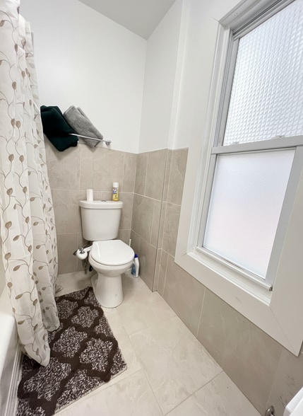 Building Photo - 61 Lamson St