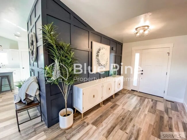 Building Photo - 6389 Maggie Dr