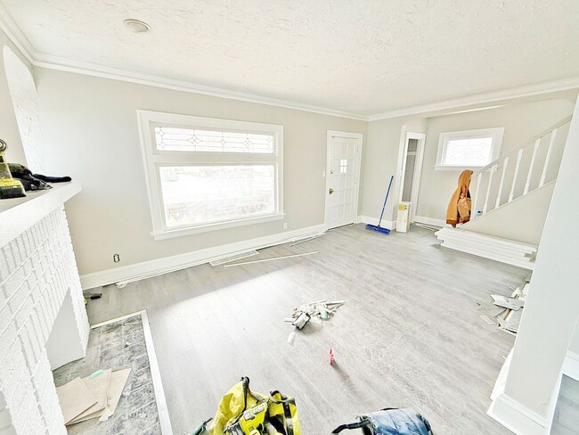 Building Photo - 3 BED 1 BATH BEAUTIFUL SINGLE HOME!