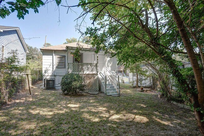 Building Photo - 184 Dahlia Ave NW