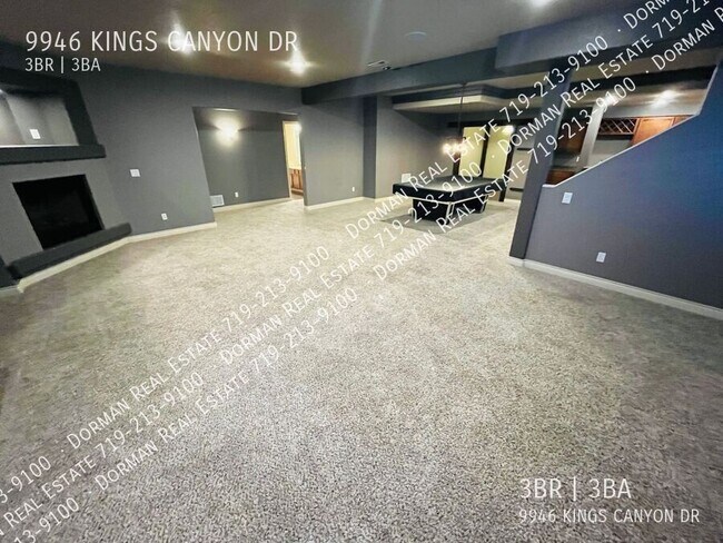 Building Photo - 9946 Kings Canyon Dr