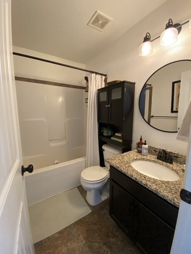Building Photo - 1053 Castlerock Dr