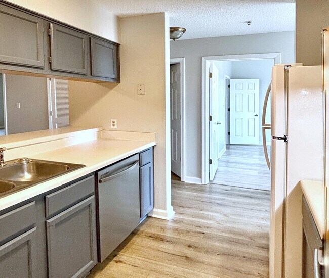 Building Photo - 200 Sandestin Ln