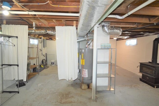 Building Photo - 108 Ormerod Ave