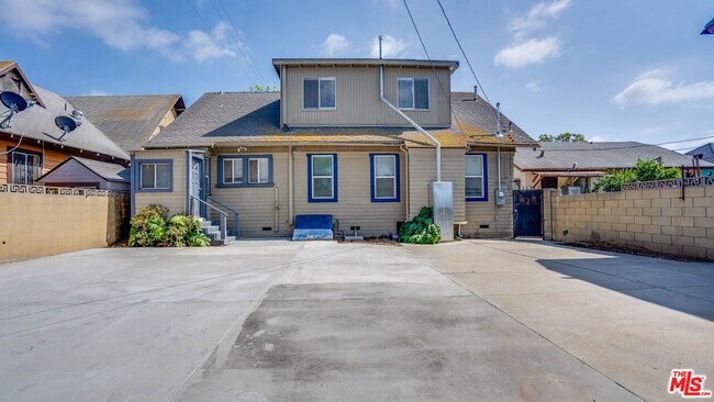 Building Photo - 1479 W 29th St