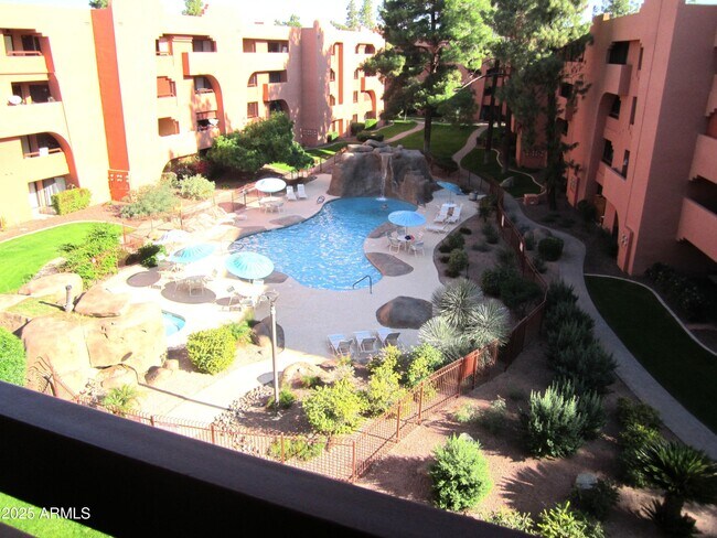 Building Photo - 4303 E Cactus Rd