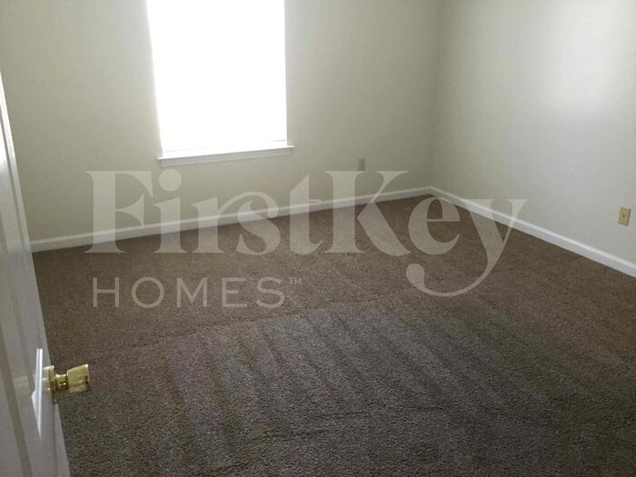 Building Photo - 1579 Belle Trees Dr