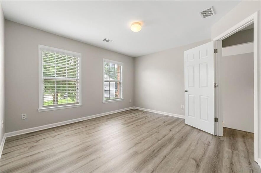 Building Photo - 28 Crystal Downs Way NE