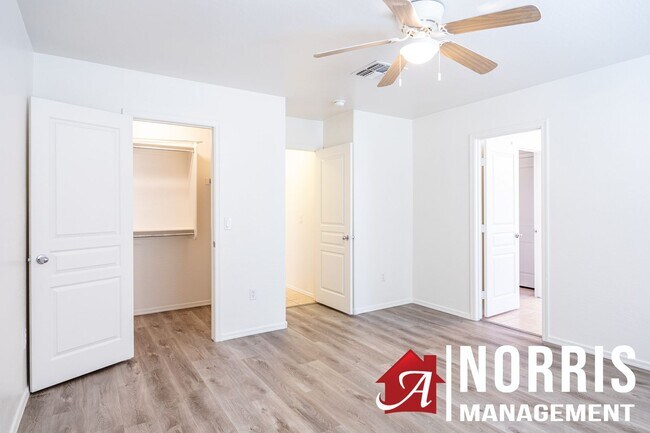 Building Photo - Great Home in a Great Location