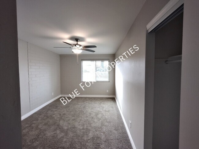 Building Photo - 1933 S Palma Pl