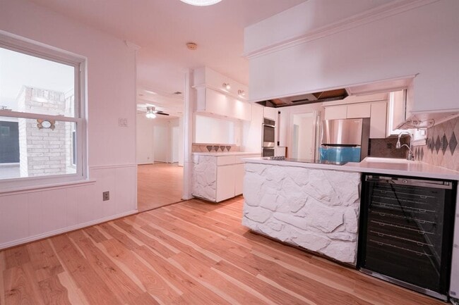 Building Photo - 5814 Old Lodge Dr