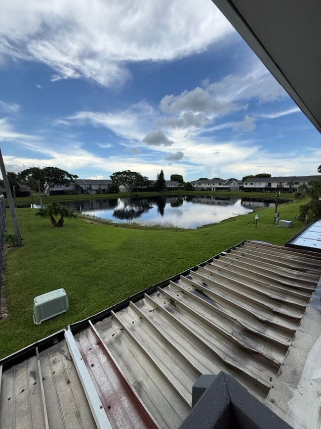 Building Photo - 3104 Poolside Dr