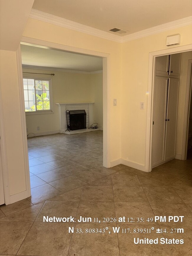 Building Photo - Two bed 1.5 bath townhome available now.