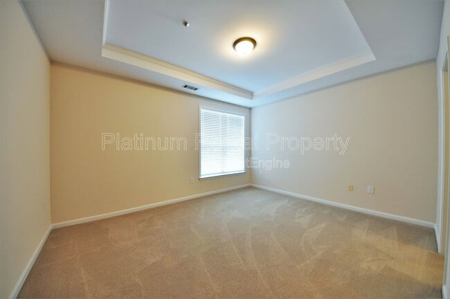 Building Photo - 1032 Whitshire Way