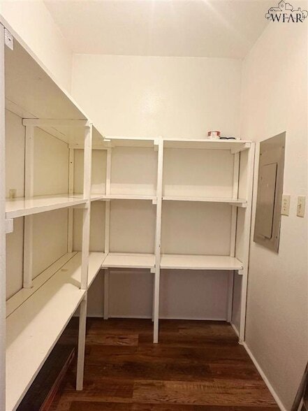 Building Photo - 3016 Stearns Ave