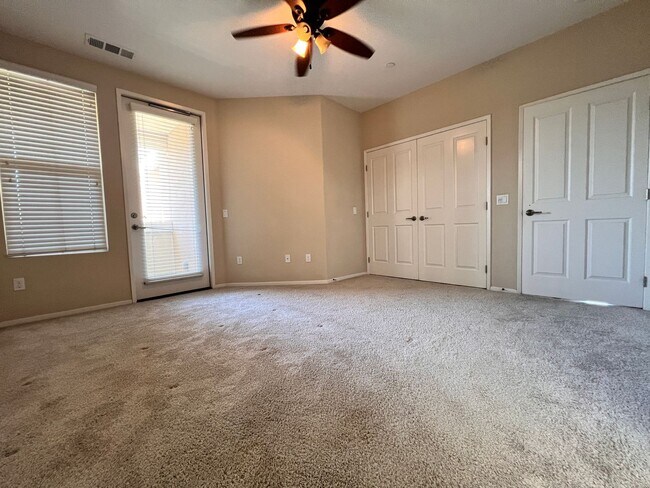 Building Photo - Sorrento Valley Second Story Corner Unit 3...