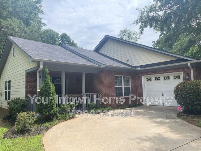 Primary Photo - 2780 Silver Hill Terrace SE