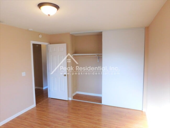 Building Photo - Updated 2bd/1ba North Highlands Duplex with Garage