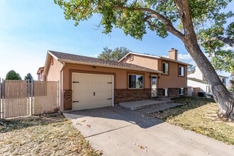 Building Photo - 340 Walbrach Way