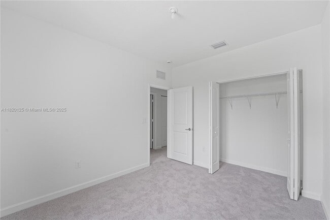 Building Photo - 124 SW 184th Way