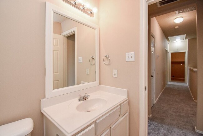 Building Photo - 9602 Siano Pines Dr