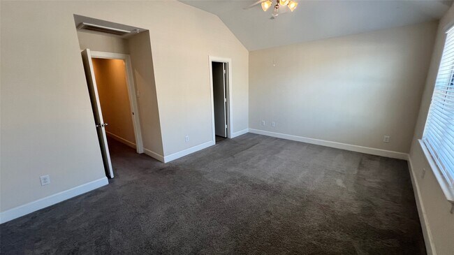 Building Photo - 2710 Hullsmith Dr